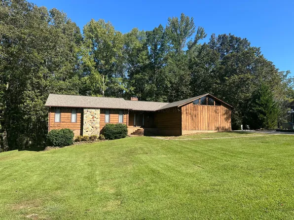 704 Dogwood Trl, Jasper, AL 35504