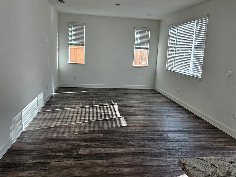 2024 Shale St — Photo 2