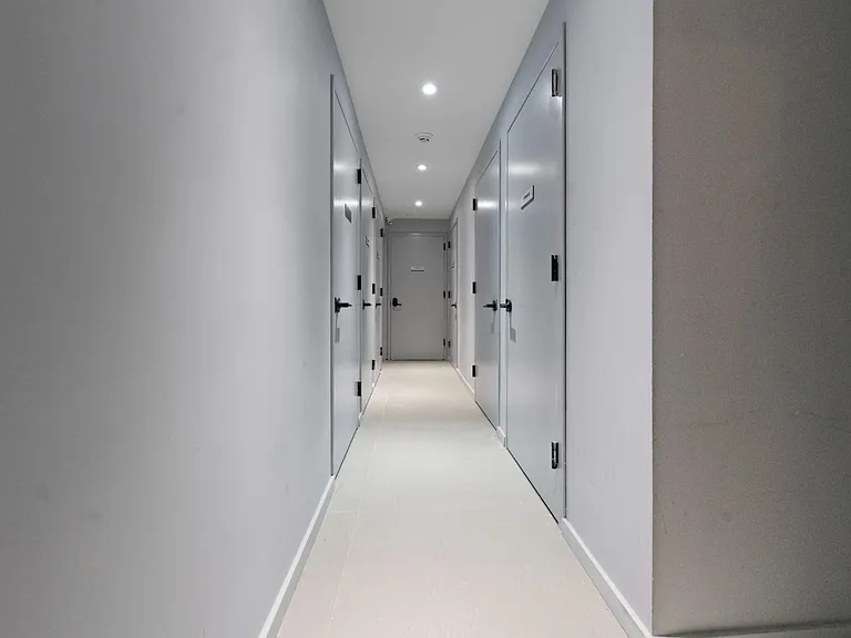 499 Van Buren St #1 — Photo 16