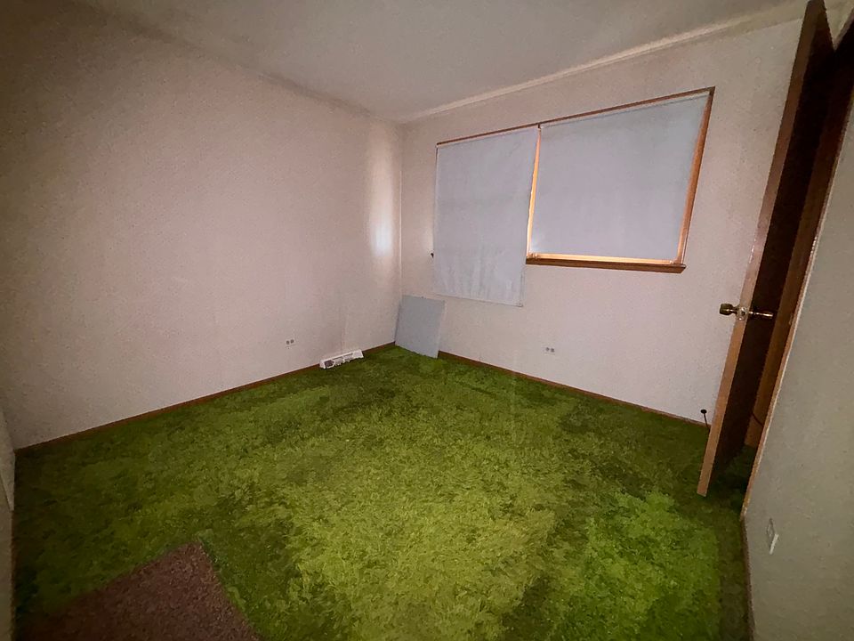2nd image of 12841 S Marquette Ave