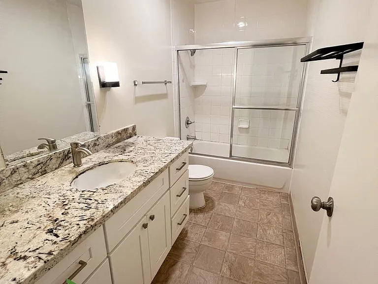 930 Kiely Blvd #G — Photo 14