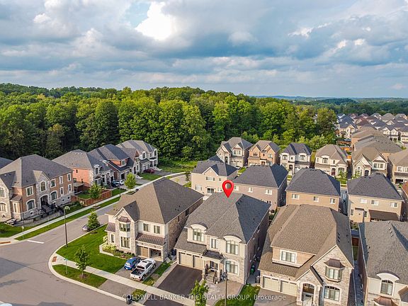 4th image of 44 Daisy Meadow Cres