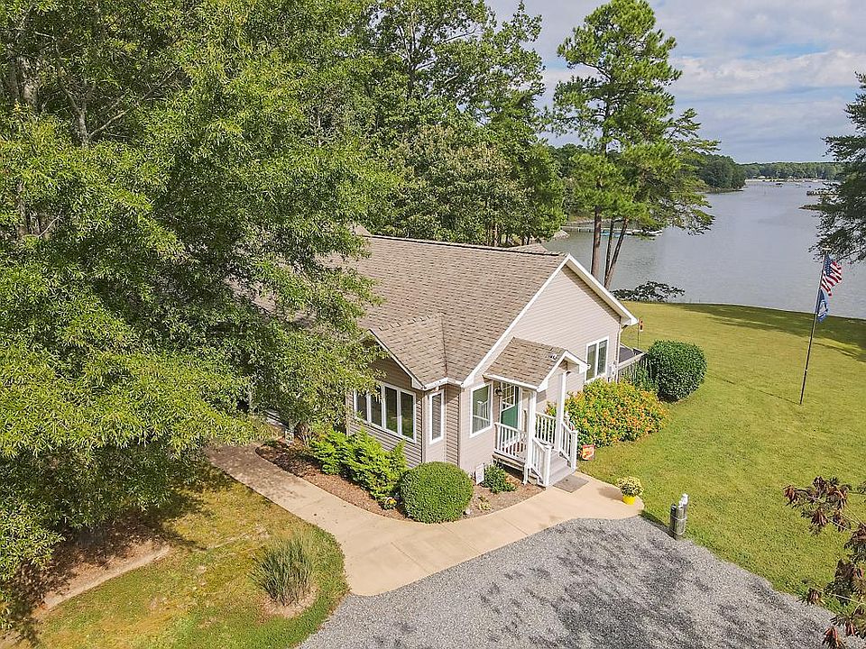 1st image of 105 Wharf Ln