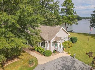 105 Wharf Ln, Lancaster, VA 22503