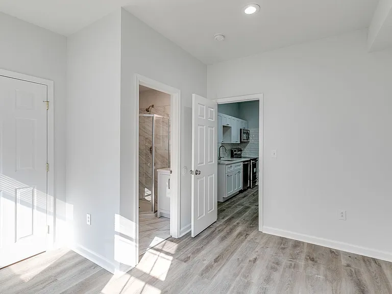 Brand New Luxury Temple Apartments — Photo 44