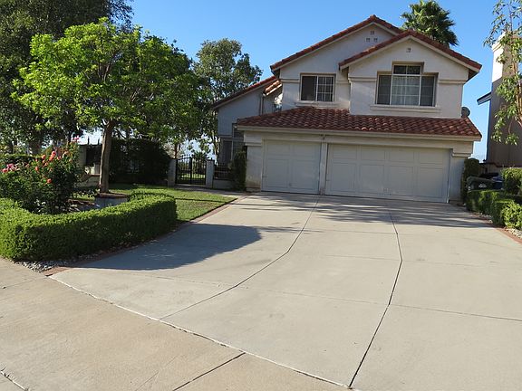 2nd image of 18421 Buttonwood Ln