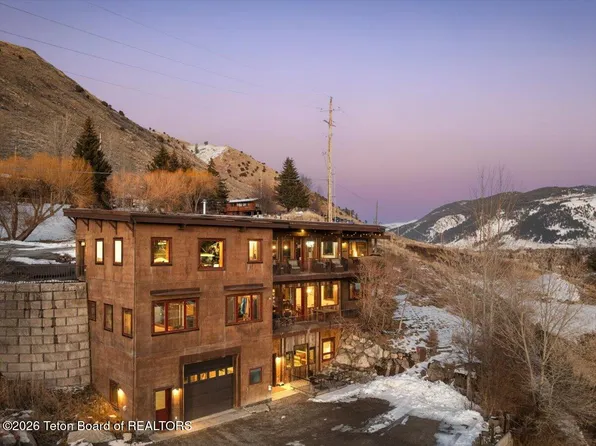 1023 Budge Dr, Jackson, WY 83001