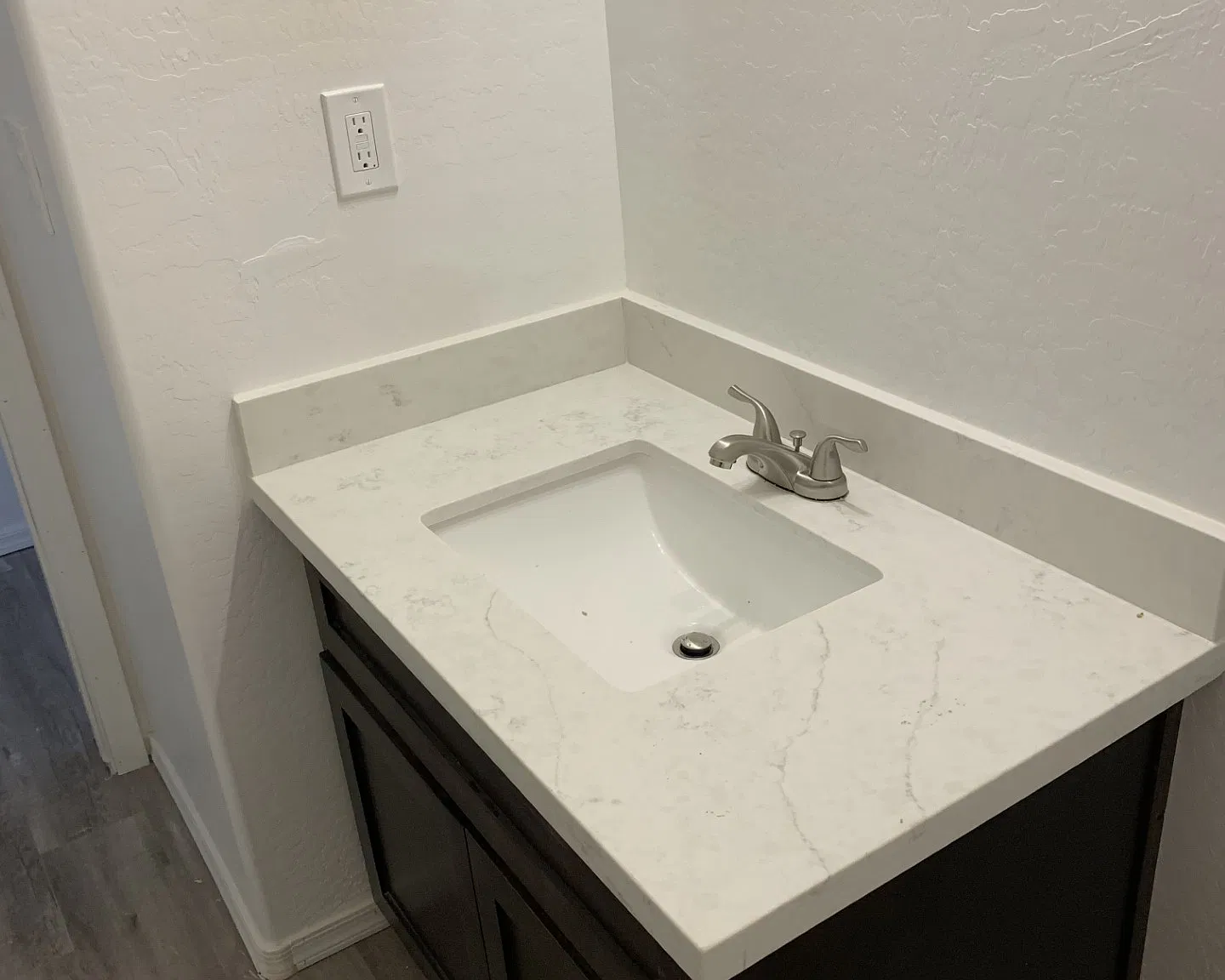 3 bed, 1250 sqft, $2,000 — Photo 2