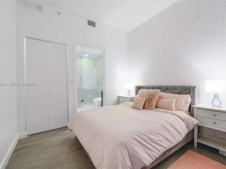 45 SW 9th St #4108 — Photo 11