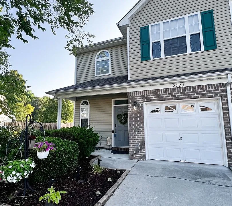 2125 Bizzone Cir