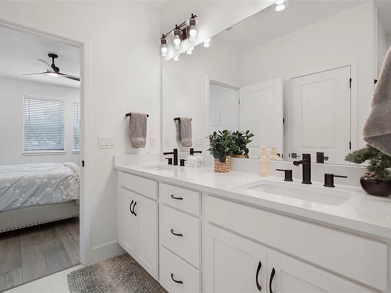 2021 Amelia Bay Pl — Photo 33