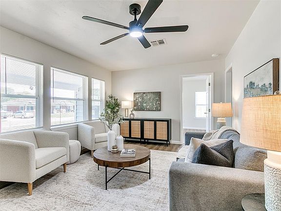 5th image of 1808 Elm Dr