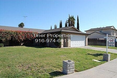 4th image of 4054 Alta Lorraine Way