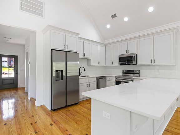 2nd image of 256 Karis Dr