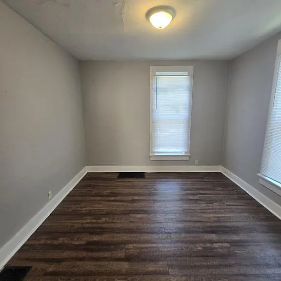 310 W Main St — Photo 4