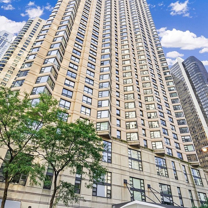 1st image of 401 E Ontario St APT 610