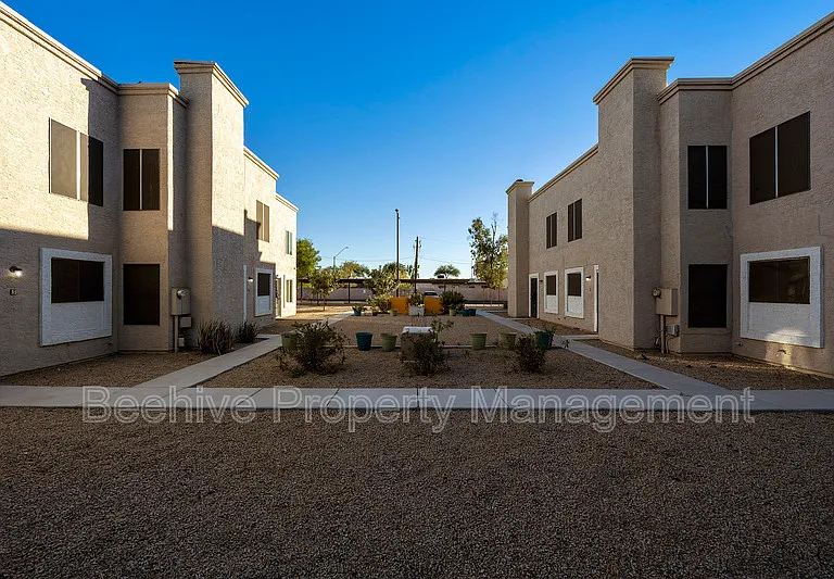 2732 E Culver St #1 — Photo 27