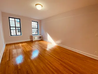 Rented by Metropolis Real Estate of Manhattan