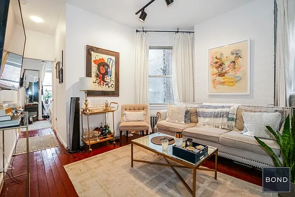 Rented by Bond New York | media 9