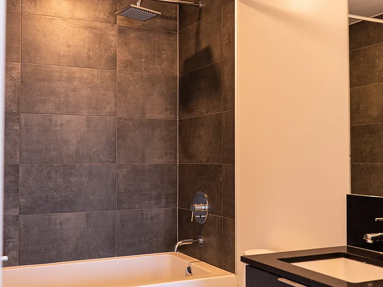 8 Wellesley St W #2109 — Photo 13