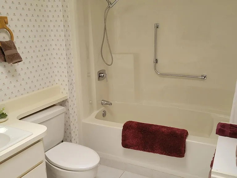 9714 W Hawthorn Ct — Photo 16