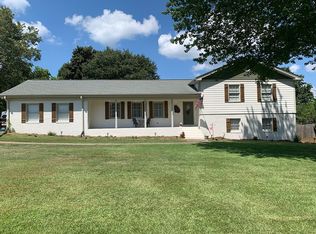 4356 Price Rd, Gainesville, GA 30506