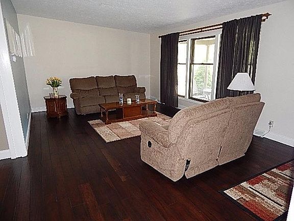 4th image of 302 Te Mar Way