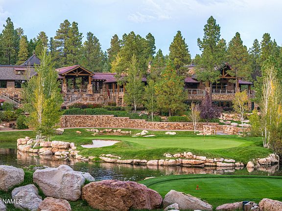 4th image of 3022 Clubhouse Cir #60