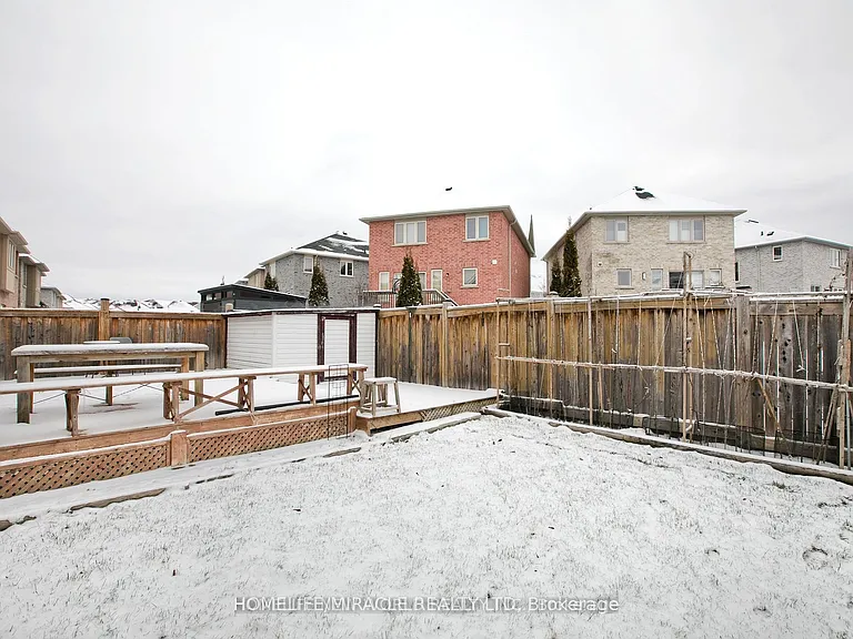 27 Lloydminster Ave #BASEMENT — Photo 13