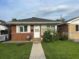 7729 Central Ave, Burbank, IL 60459