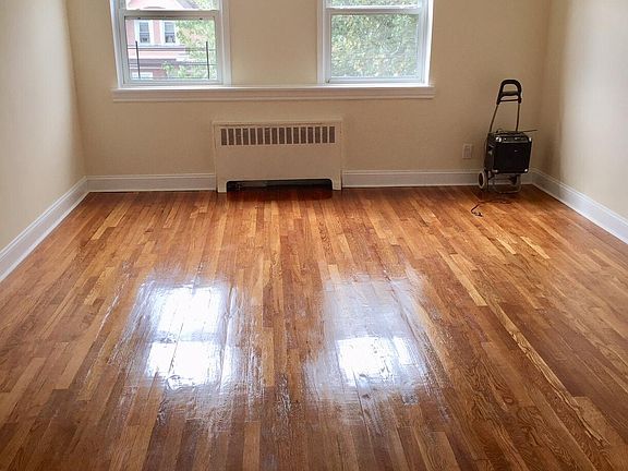 3rd image of 8621 112th St APT 2C