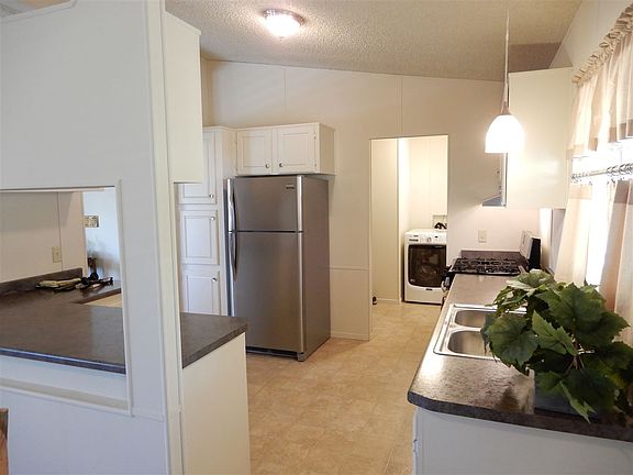 3rd image of 20 Rollingwood Dr Spc 115