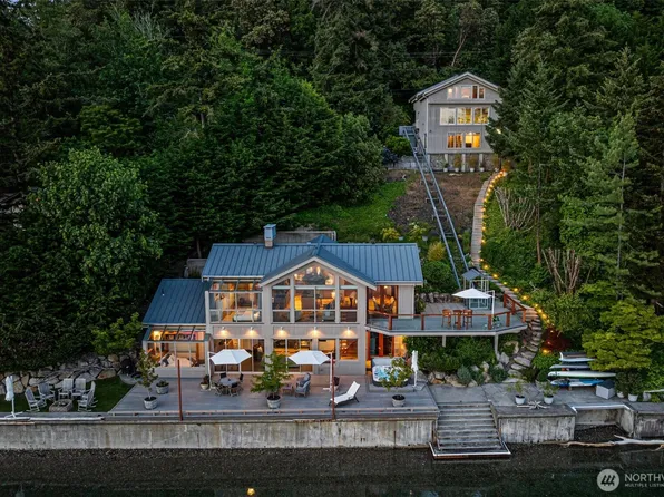 540 3rd Avenue, Fox Island, WA 98333