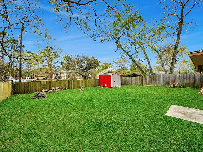 2806 Oak Dr — Photo 35