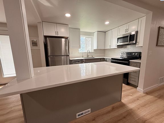 4th image of 509 Crescent Dr