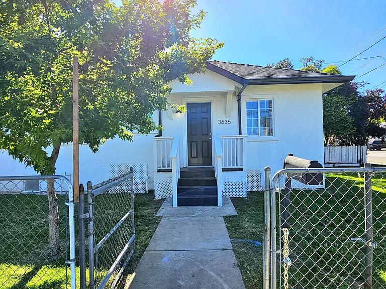 3635 Taylor St — Photo 1