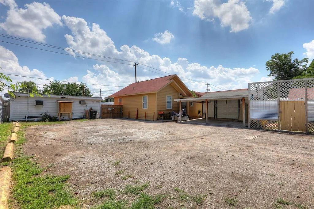 2 bed, 2.0 bath, 864 sqft, $1,400 — Photo 3