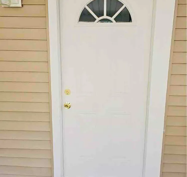 77 Kent Ct — Photo 3
