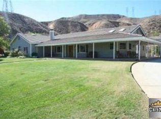 30205 Quail Trl, Saugus, CA 91390