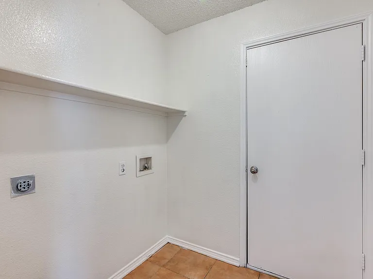Unit Photo