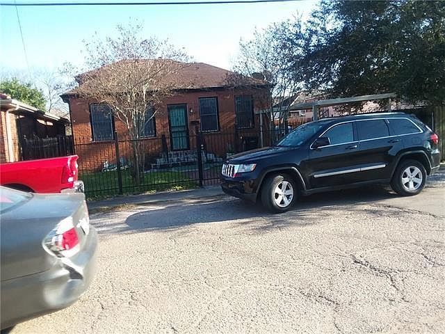 1st image of 2617 Hamilton St