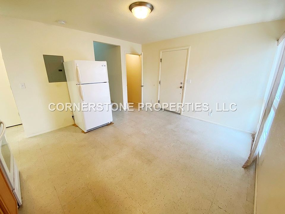 1st image of 670A Hunalewa St #1