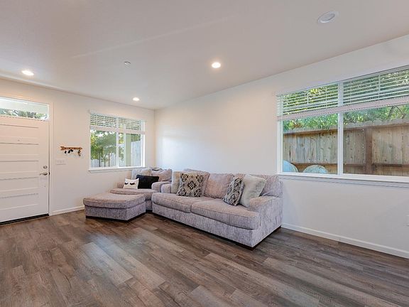 5th image of 250 W gobbi Street #6