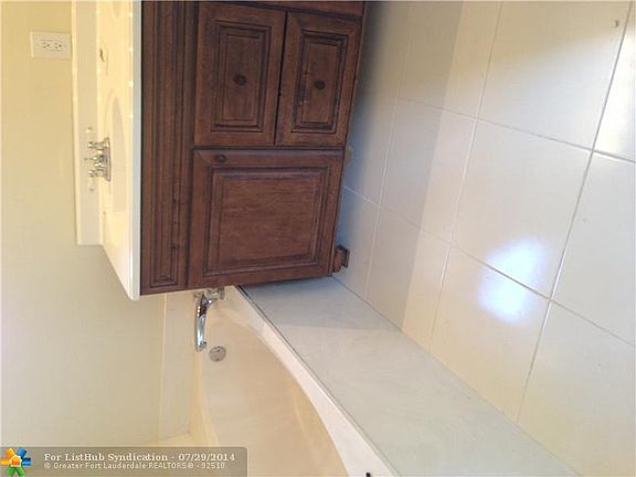 4th image of 814 Vista Meadows Dr