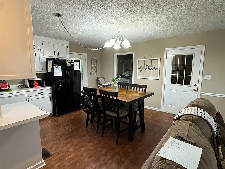 106 Kenwood Dr — Photo 4