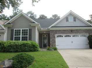 212 Greenview Dr, Newnan, GA 30265