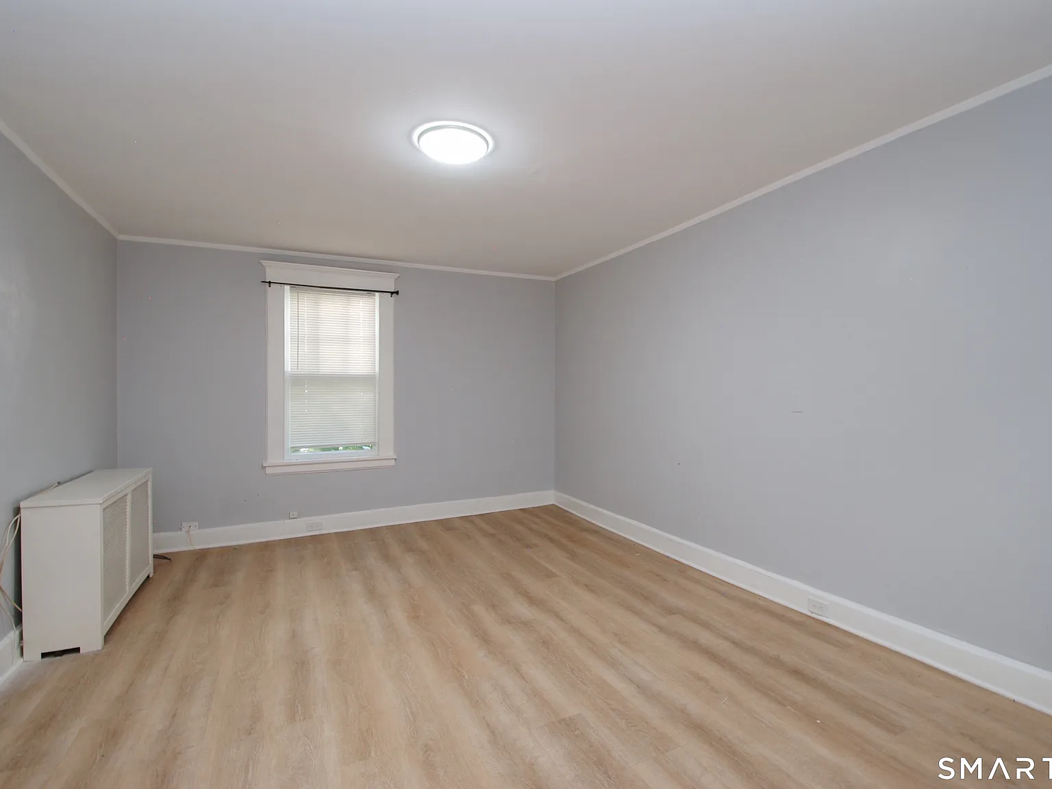 3 bed, 1.0 bath, 974 sqft, $3,250 — Photo 4