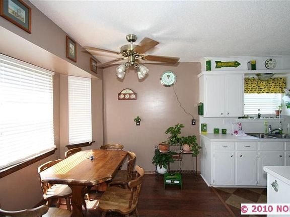 4th image of 1121 Will Rogers Ct