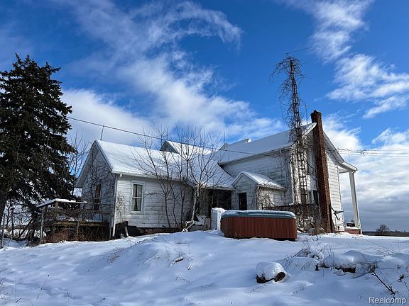 3rd image of 4896 Stanley Rd