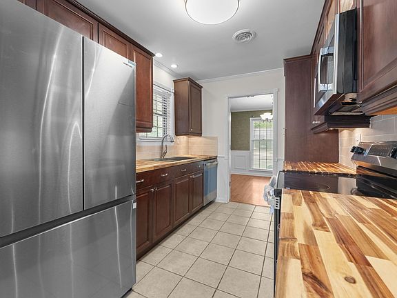 5th image of 499 Duscoe St